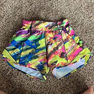 Lululemon Hotty Hot Short II 4” Inseam Multicolor